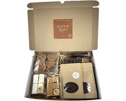 XL Koffie brievenbusbox cadeau - koffie, mokkaboontjes, stroopwafels en fudge