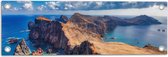 WallClassics - Tuinposter – Bergen en Rotsen in de Zee - 60x20 cm Foto op Tuinposter  (wanddecoratie voor buiten en binnen)