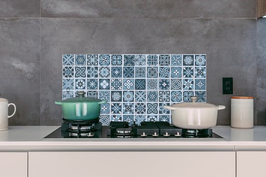 Spatscherm keuken 80x40 cm - Kookplaat achterwand Bloemen - Blauw - Patronen - Figuren - Muurbeschermer - Spatwand fornuis - Hoogwaardig aluminium