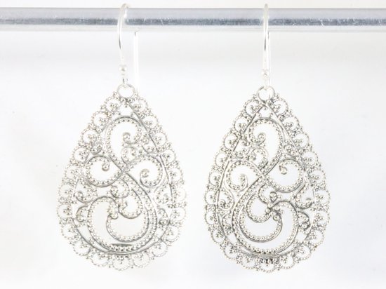 Boucles d'oreilles traditionnelles en filigrane d'argent