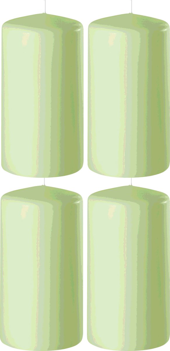 Enlightening Candles 4x Lichtgroene cilinderkaarsen/stompkaarsen 6 x 12 cm 45 branduren - Geurloze kaarsen lichtgroen - Woondecoraties