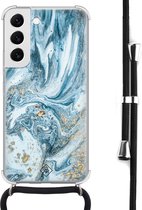 Samsung Galaxy S22 hoesje met koord - Marble sea - Blauw - Marmer - Afneembaar zwart koord - Crossbody - Schokbestendig - Casimoda