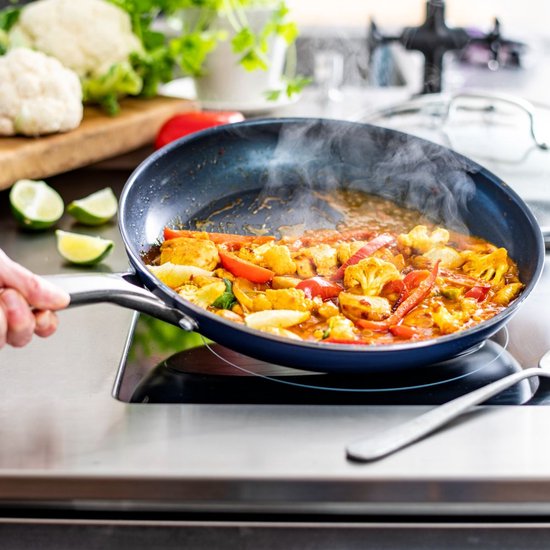 GreenPan Padova Reserve Harde Geanodiseerd Gezond Keramische Antiaanbaak, 2-Delige Koekenpan Set, 20 cm & 28 cm, PFAS-Vrij, Inductie, Gouden Handgreep, Vaatwasser, Ovenbestendig, Rooksblauw