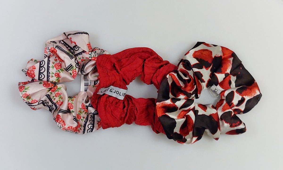 Liet & Joliet scrunchie set Kissed by a Rose - Nederlands merk - Kwaliteit scrunchies - rozen