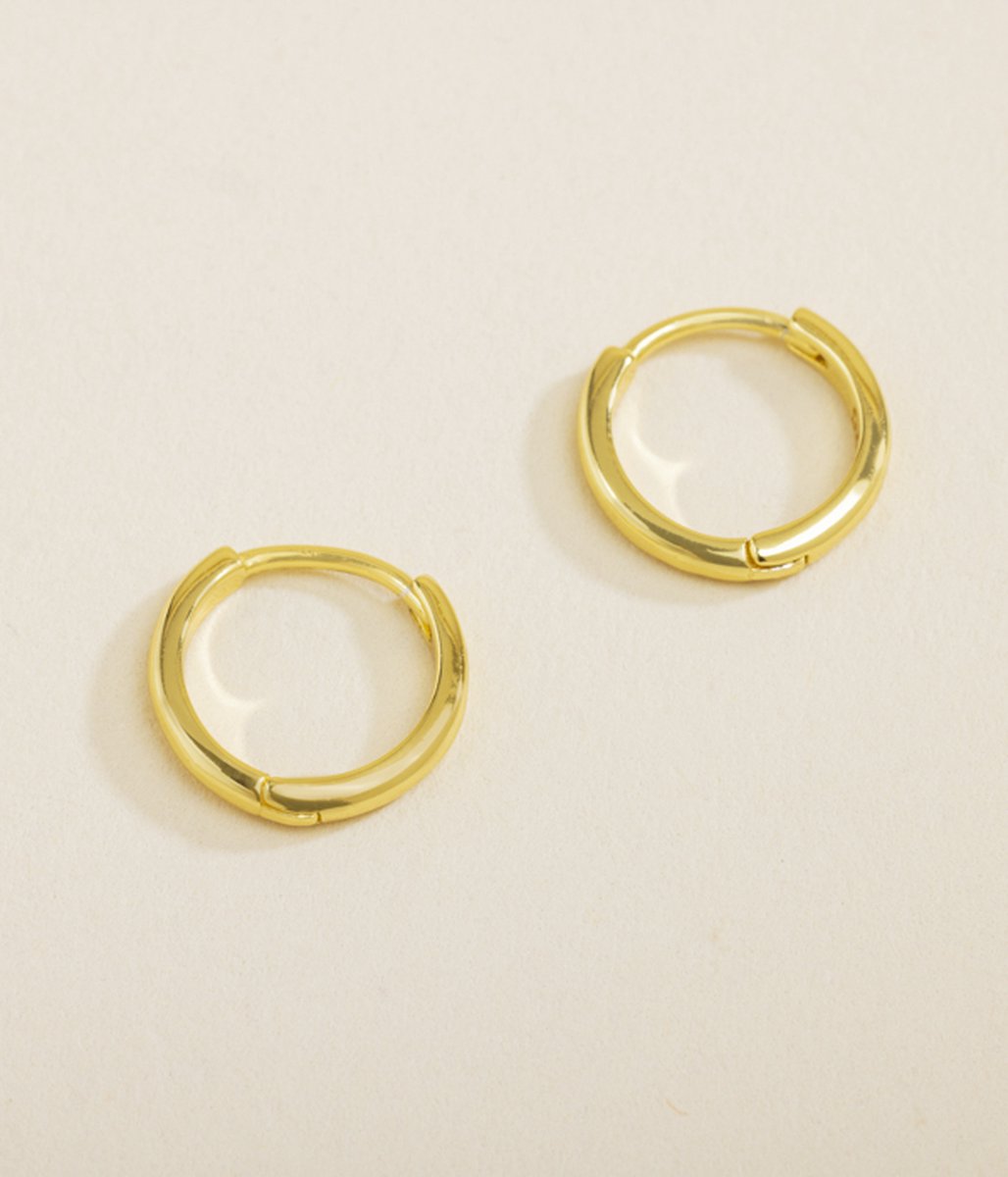 Rebelle Amsterdam - Gouden Ringen Basic - 18 Karaat Goud- Gold Plated - 11mm - Sieraad - Oorbellen Goudkleurig