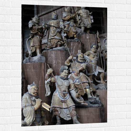 WallClassics - Muursticker - Ridder Standbeelden op Houten Blokken - 80x120 cm Foto op Muursticker