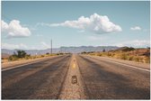 WallClassics - Poster (Mat) - Weg in Amerika - 105x70 cm Foto op Posterpapier met een Matte look