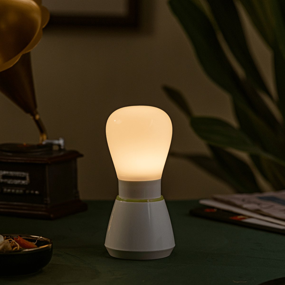 Lampe de chevet blanc chaud rechargeable, 3000K ~35 Lumens 0.5 Watt, Câble USB