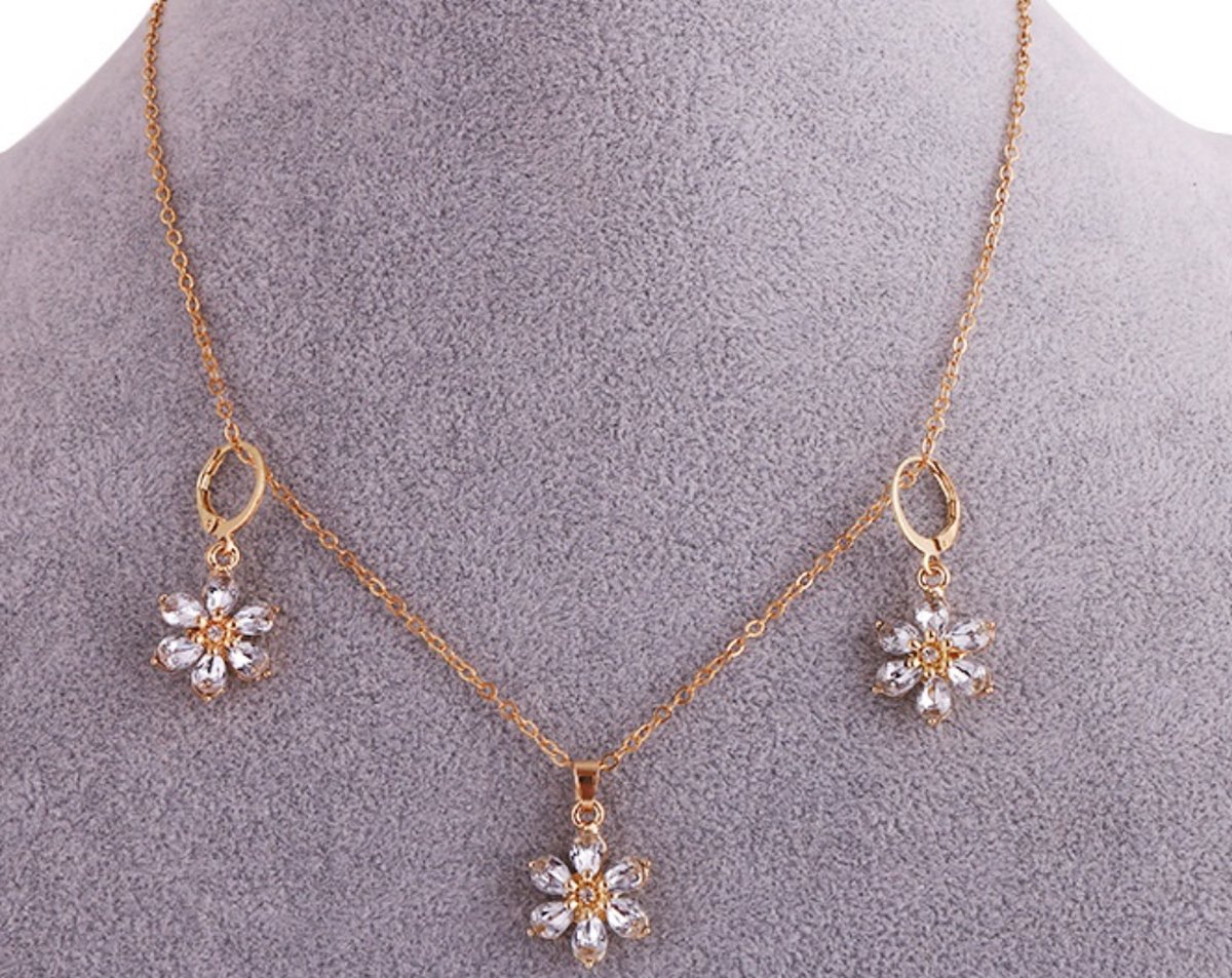 Sieraden set bloemen | goud gekleurd