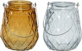 Set van 2x stuks theelichthouders/waxinelichthouders ruitjes glas cognac/oranje en ijsblauw met metalen handvat 11 x 13 cm