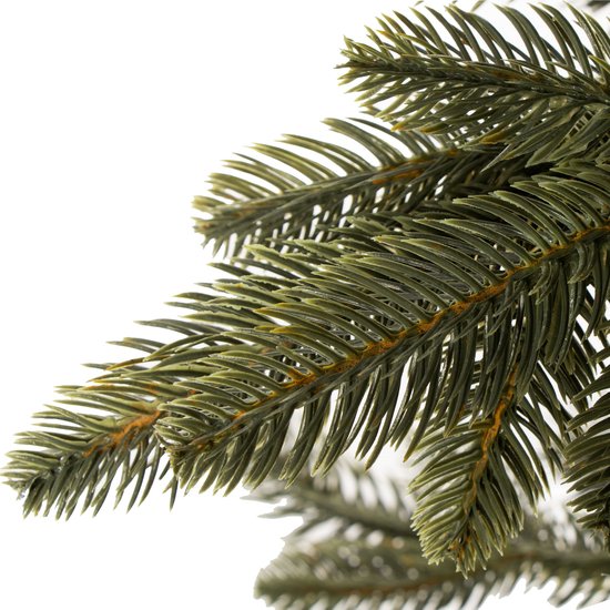 Kunstkerstboom op stam: 3 populaire bomen uitgelicht