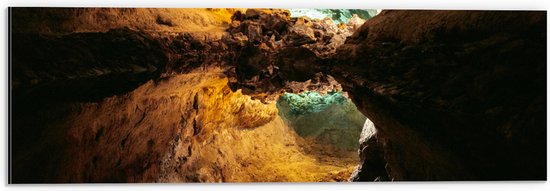 WallClassics - Dibond - Mooie Grot - Cueva de los Verdes - 60x20 cm Foto op Aluminium (Met Ophangsysteem)