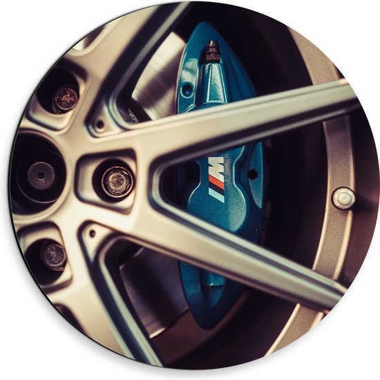 WallClassics - Dibond Muurcirkel - Blauwe Remklauwen in Autowiel - 30x30 cm Foto op Aluminium Muurcirkel (met ophangsysteem)