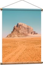 WallClassics - Textielposter - Sahara met berg - 60x80 cm Foto op Textiel