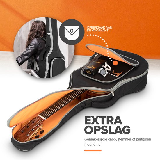 Zwarte gitaartas met oranje interieur en een ruim voorvak voor accessoires.