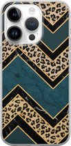 Leuke Telefoonhoesjes - Hoesje geschikt voor iPhone 14 Pro - Luipaard zigzag - Soft case - TPU - Luipaardprint - Multi