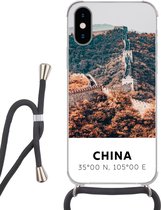 Hoesje met koord Geschikt voor iPhone XS - China - Chinese Muur - Herfst - Azië - Siliconen - Crossbody - Backcover met Koord - Telefoonhoesje met koord - Hoesje met touw