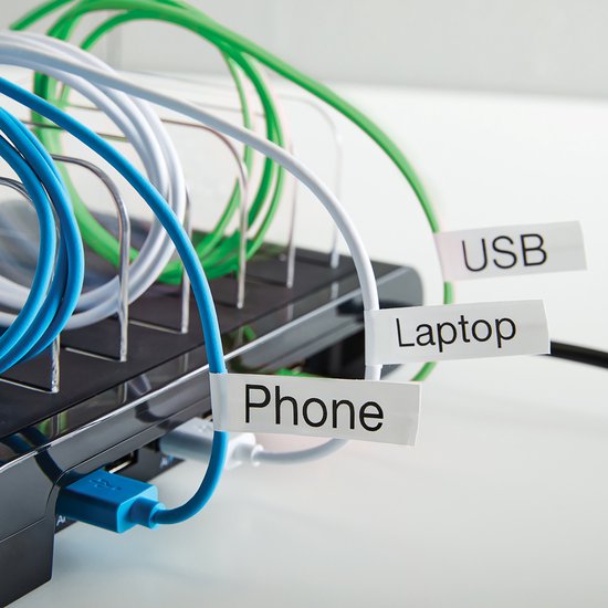 Een zwart laadstation met USB, Laptop en Phone labels op de kabels.