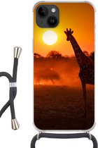 Geschikt voorApple Iphone 14 Plus - Crossbody Case - Giraffe - Zon - Savanne - Siliconen - Crossbody - Backcover met Koord - Telefoonhoesje met koord - Hoesje met touw