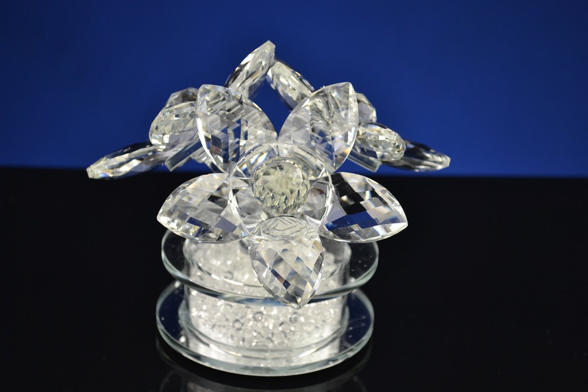 Luxe Kristallen Bloem met Verlichting – Elegant en Sfeervol Design