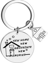 Fako Bijoux® - Sleutelhanger New Home, New Adventure, New Memories - Huis - Sleutelring Tekst - Cadeau - Geschenk - Zilverkleurig