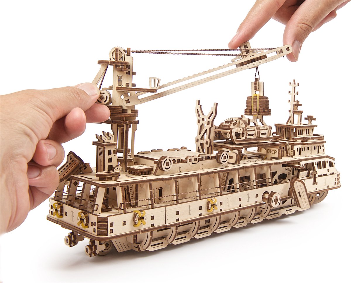 UGEARS Houten 3D Model - Onderzoeksschip — afbeelding 13