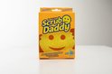 Scrub Daddy spons, geel, met gezichtje, in verpakking.