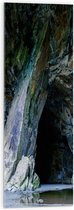 WallClassics - Acrylglas - Grot in Bruin-Grijze Rotsen - 30x90 cm Foto op Acrylglas (Wanddecoratie op Acrylaat)