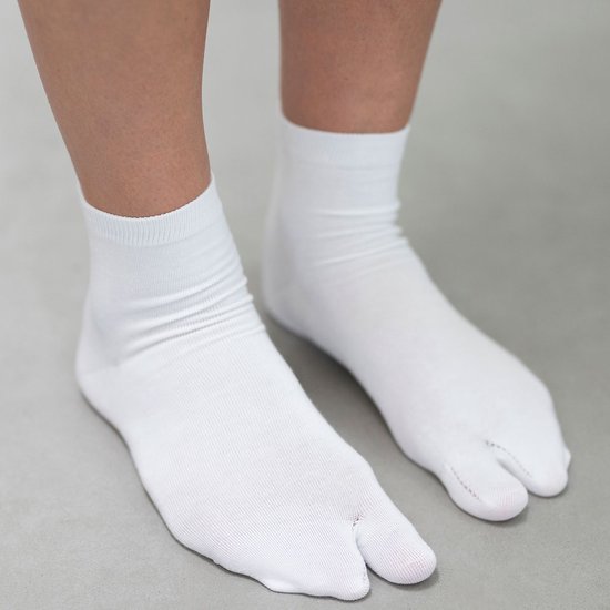 Bonnie Doon Grote Teen Sok Wit Dames maat 36/41 - Big Toe Sock - Japanse Tabi sokken - Gladde Teennaad - Teensokken - Toesocks - 1 paar - Teenslipper sokken - Geen vervelende naden - White - BN061061.103