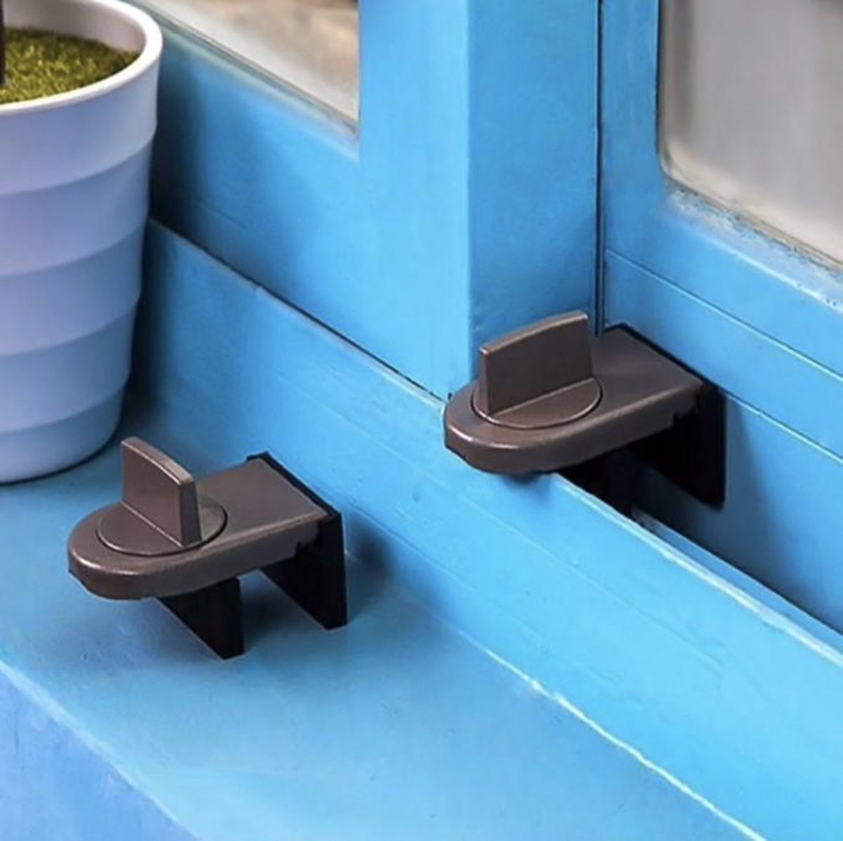 Knaak raam slot - window lock - beveiliging - houd uw huis veilig - bruin - kinderslot - schuifraam - 1 stuk