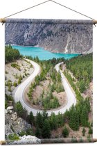 WallClassics - Affiche textile - S- Bend at Blauw Lake - 60x80 cm Photo sur textile
