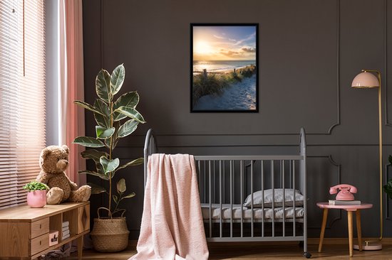 PosterMonkey - Affiche encadrée - Cadre photo - Plage - Mer - Dune - Banc - Cadre affiche - Affiche - Décoration murale - Tableau avec cadre - Cadre - 60x80 cm - Affiche plage - Cadre affiche