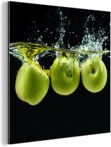 Wanddecoratie Metaal - Aluminium Schilderij Industrieel - Appels - Fruit - Water - Zwart - Groen - 20x20 cm - Dibond - Foto op aluminium - Industriële muurdecoratie - Voor de woonkamer/slaapkamer