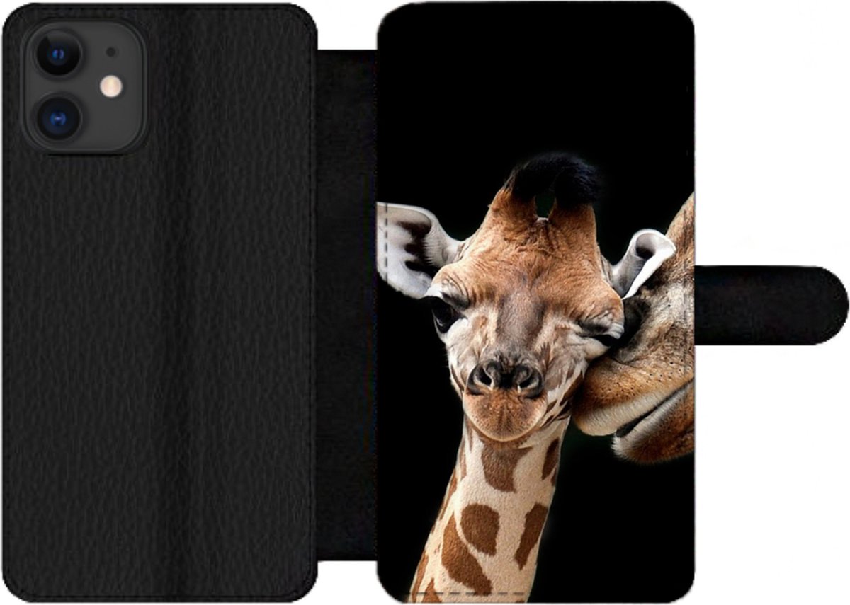 Telefoonhoesje Geschikt voor iPhone 12 Pro telefoonhoesje - Giraffe - Dieren - Zwart - Portret - Dieren - Met vakjes - Wallet case met magneetsluiting