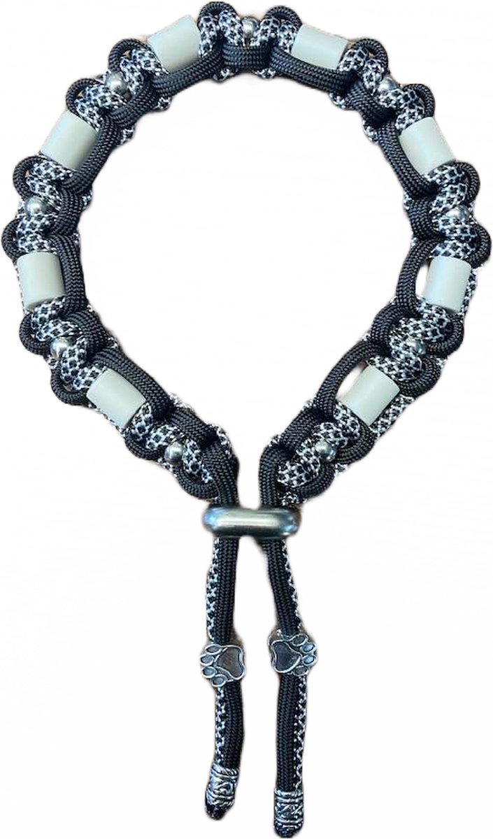 Anti-tekenband hond - Spike 30 - lengte 30 cm - nekomvang vanaf 29 tot en met 34 cm -originele EM-X kralen lichtgrijs - maat M - zwart/zilvergrijs - met zilverkleurige kralen en metalen bedels