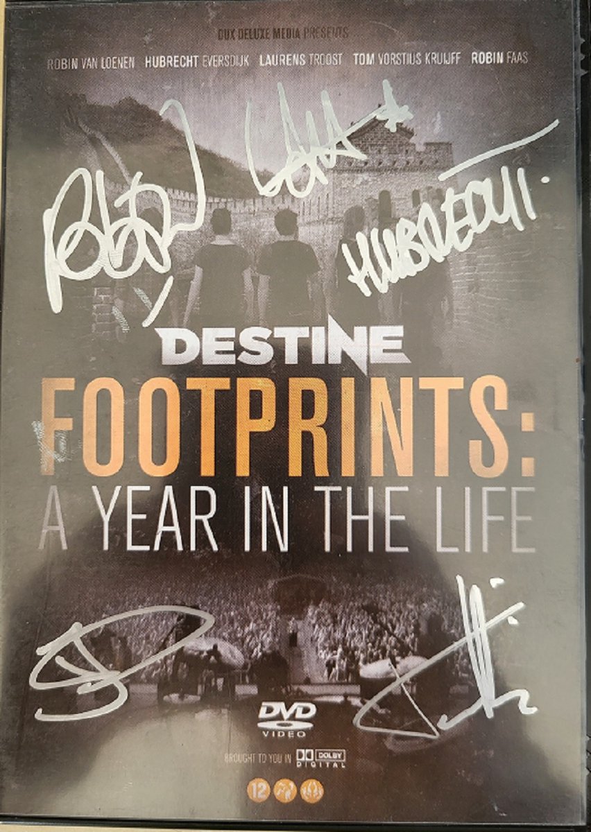 Footprints: A Year In The Life ( voorzien van handtekeningen van bandleden)