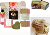 Karawan – Asmaa - Hammam Wellness Kit - geschenkset - valentijn cadeautje voor haar -  Roos, witte thee en kardemom - Biologisch - Vegan