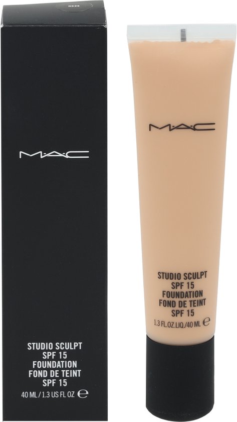 MAC Studio Sculpt SPF 15 Foundation NC25 