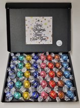 Chocolade Ballen Proeverij Pakket Groot | 40 stuks Lindt chocolade met Mystery Card 'Merry Christmas & Happy New Year' met persoonlijke (video)boodschap | Chocoladepakket | Feestdagen box | Chocolade cadeau | Valentijnsdag | Verjaardag | Moederdag