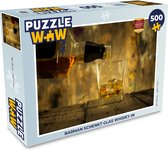 Puzzel Barman schenkt glas whisky in - Legpuzzel - Puzzel 500 stukjes
