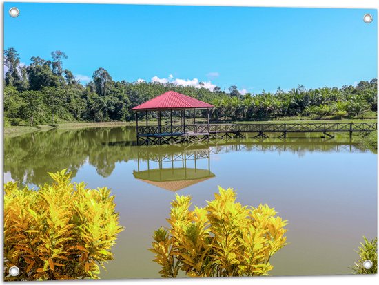 WallClassics - Tuinposter – Gazebo in een Meer - 80x60 cm Foto op Tuinposter  (wanddecoratie voor buiten en binnen)