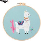 Yago Lulu de wegkijkende Witte Alpaca - Borduurpakket | Starterskit | Alles inbegrepen | Patroon | Borduurring | Borduurgaren | Voor volwassen | Creatief | Hobby | Borduren | Ontstressen | Borduurset