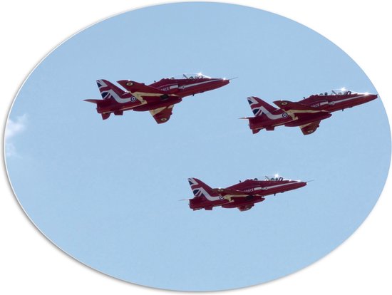 WallClassics - PVC Schuimplaat Ovaal - Rode Engelse Straaljagers in Groepje - 108x81 cm Foto op Ovaal  (Met Ophangsysteem)