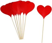 Gerim 8x Decoratie rode hartjes prikkers voor Valentijnsdag 18cm hout/papier