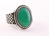 Zware bewerkte zilveren ring met groene onyx - maat 19