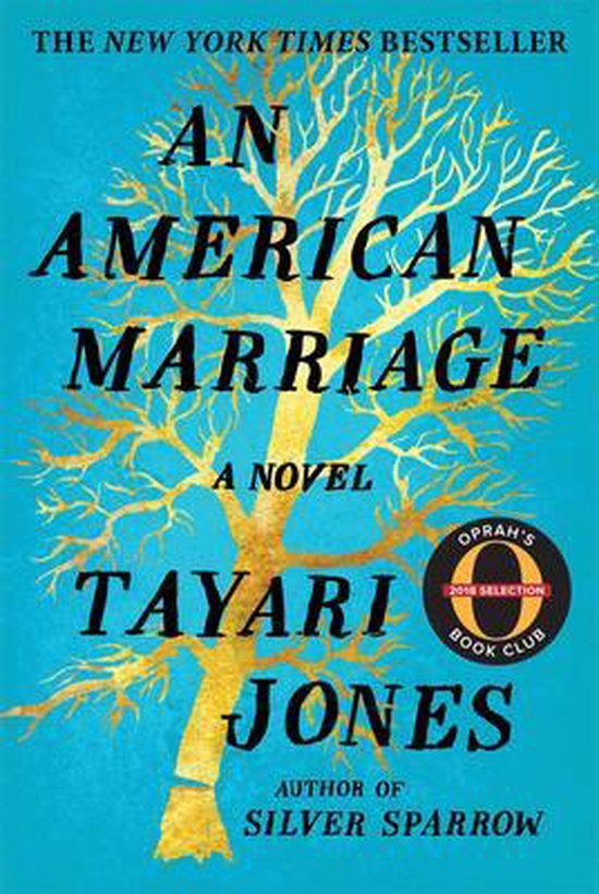 Boek "An American Marriage" van Tayari Jones met een turquoise achtergrond en een gouden boom.