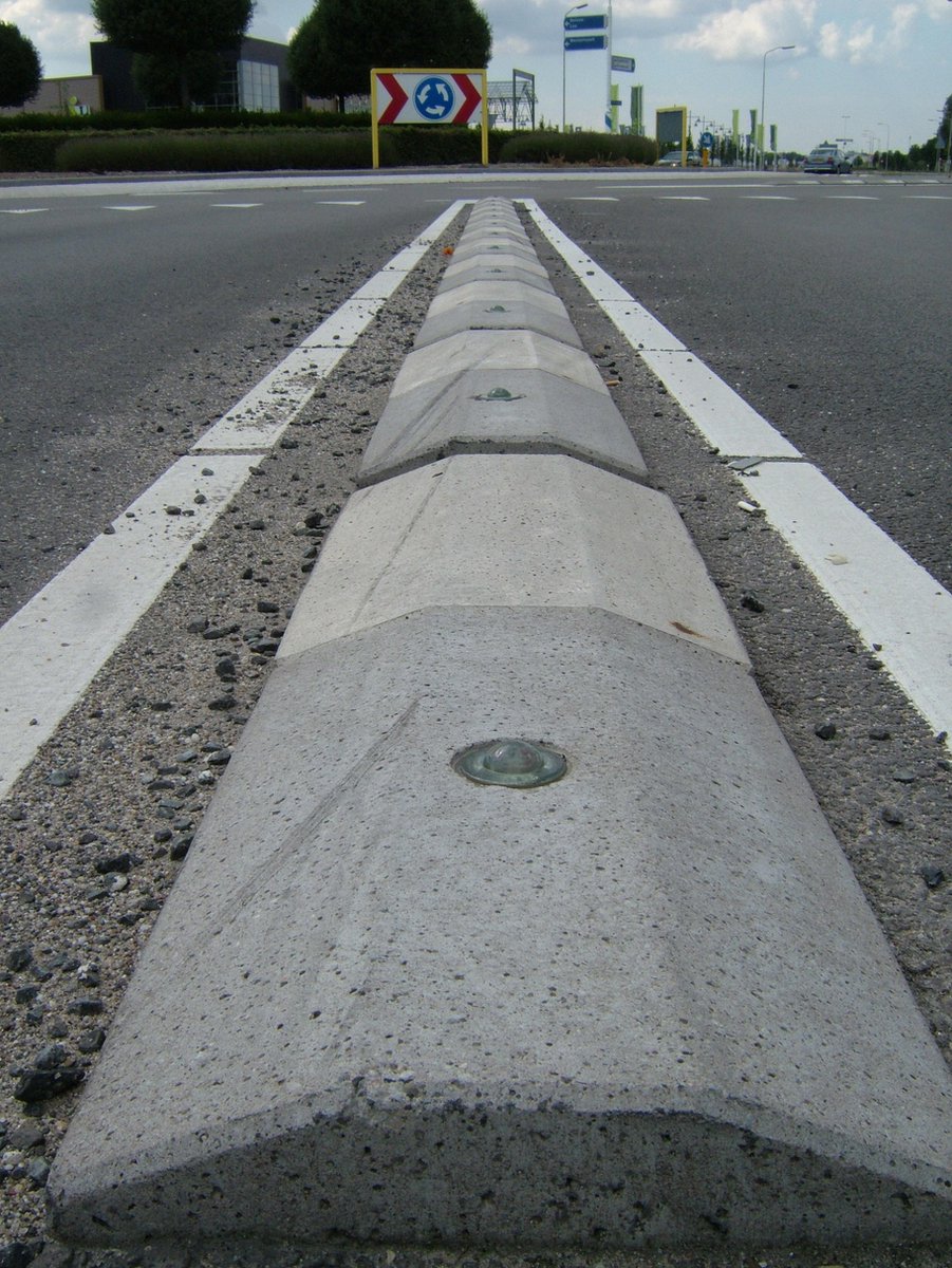 6 stuks Glasbol reflectors. Roadtech reflector. (Compleet met rubber plug).