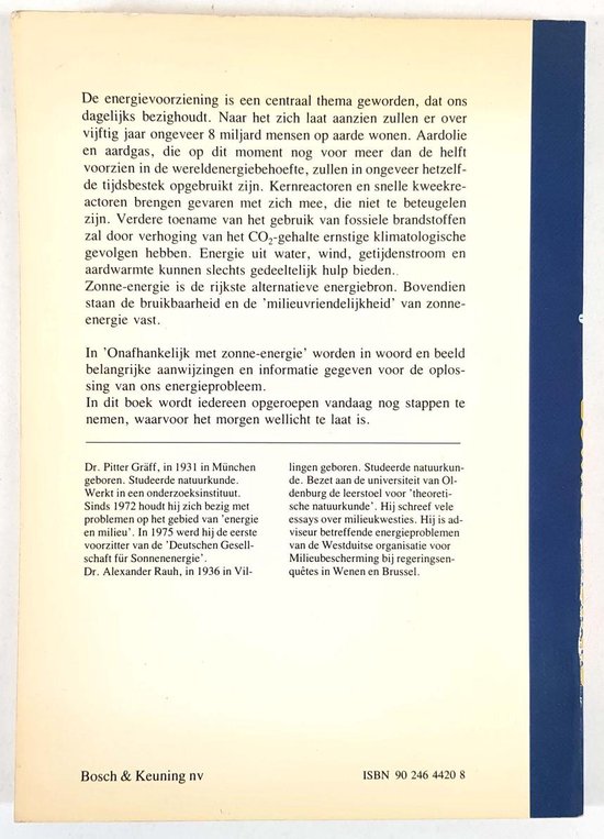 Boekpagina met tekst over zonne-energie en een biografie van de auteurs.