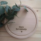 Oma's borrelplankje - gegraveerde plank - 25 cm