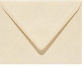 Cards & Crafts 100 C6 Enveloppen - Créme / Ivoor - 162x114mm - 110 grams - 16,2x11,4cm - Gegomde puntklepsluitingg
